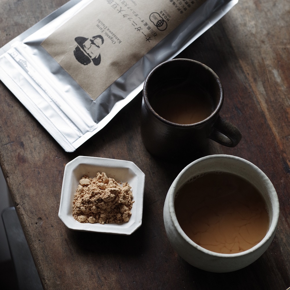 <font color="red">※現在、大粒の大豆を焙煎している関係で、《コーヒー》よりも《香ばしいきな粉》のような、やさしい味わいと明るい薄茶色に仕上がっています。</font>